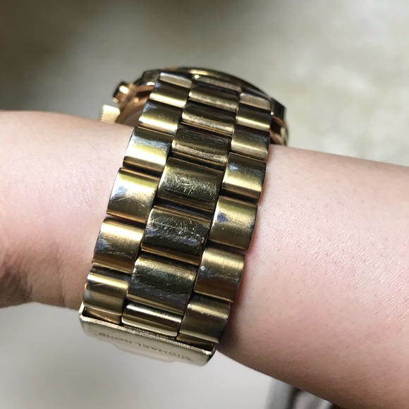 Michael Kors Watch - Picture 8 of 8